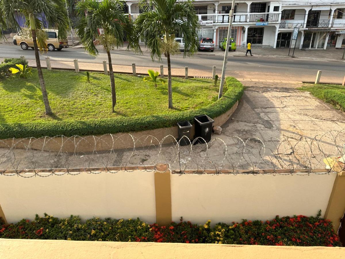 D Barfi Guesthouse, Excellent Location Kumasi Luaran gambar