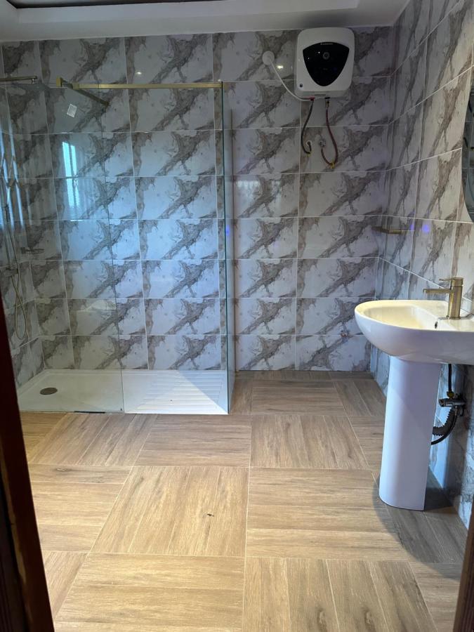 D Barfi Guesthouse, Excellent Location Kumasi Luaran gambar